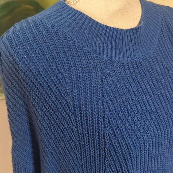 🎉Host Pick🎉 Old Navy Blue Sweater - Picture 2 of 8